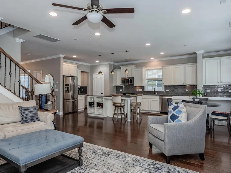 10524 Royal Winchester Dr — Photo 9