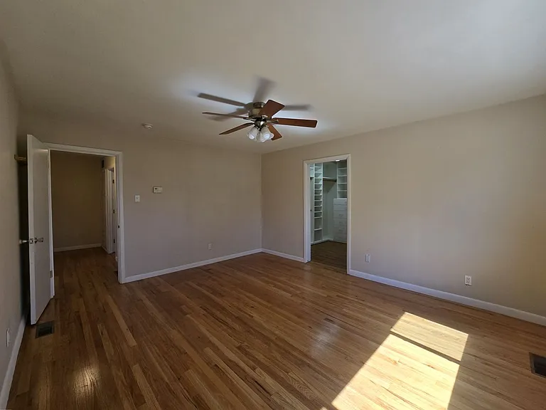 4557 Trinity Dr — Photo 18