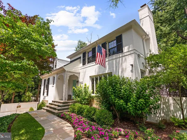 4555 W St NW, Washington, DC 20007