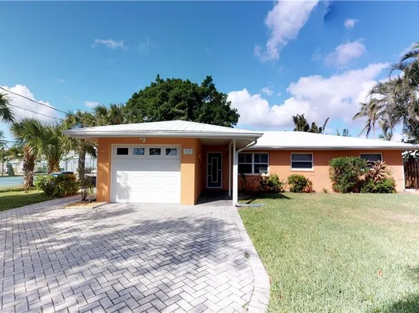 119 Ibis St, Fort Myers Beach, FL 33931