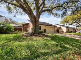 3917 Glen Oaks Manor Dr, Sarasota, FL 34232