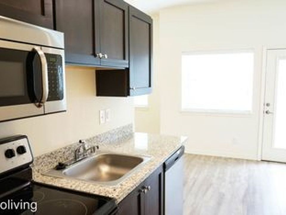 1st image of 1510 C St Unit 303