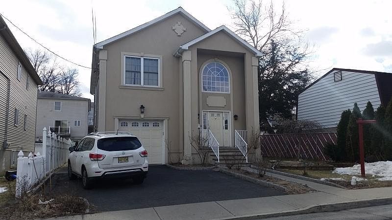 2nd image of 55 Mount Pleasant Ave