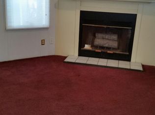 205 N Commercial St APT 2, Dearborn, MO 64439