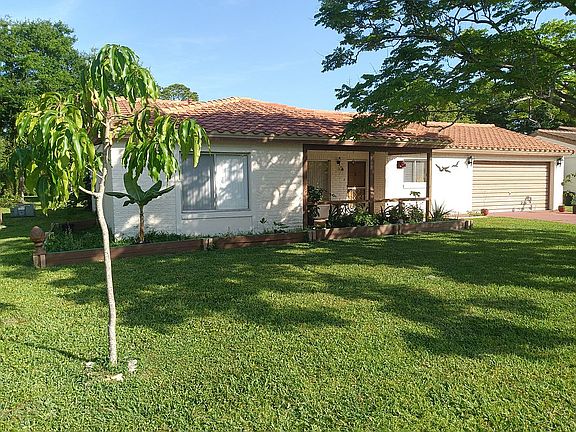 2nd image of 10436 Kingbrook Ln