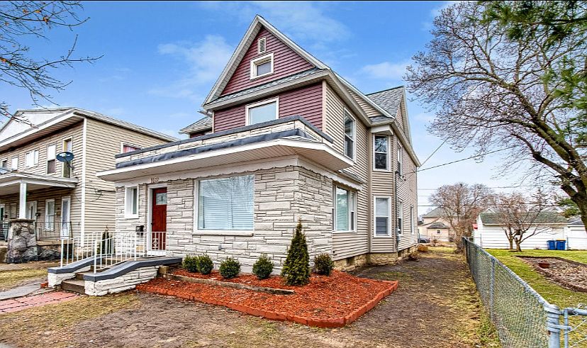 1st image of 1022 Alpine Ave NW