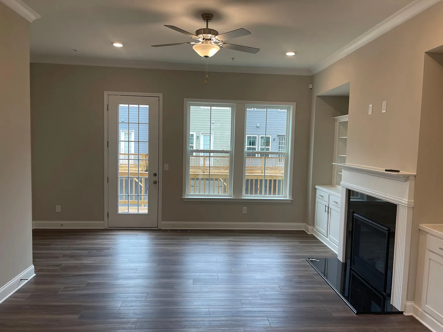 3 bed, 2537 sqft, $3,500 — Photo 2