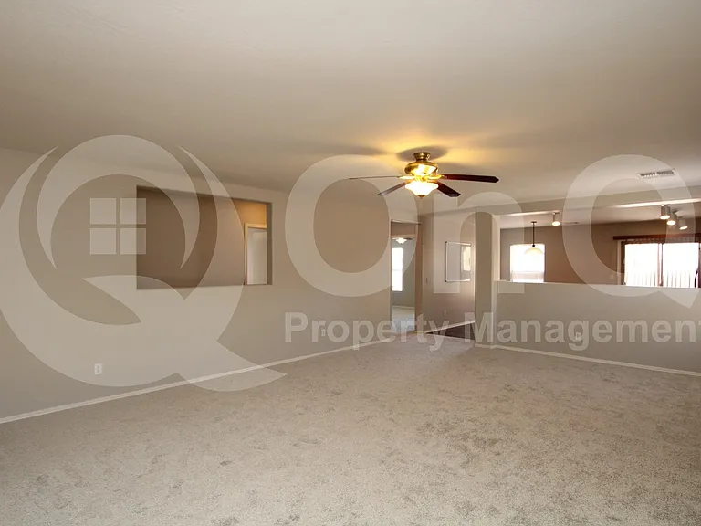 1286 W Roosevelt Ave — Photo 4