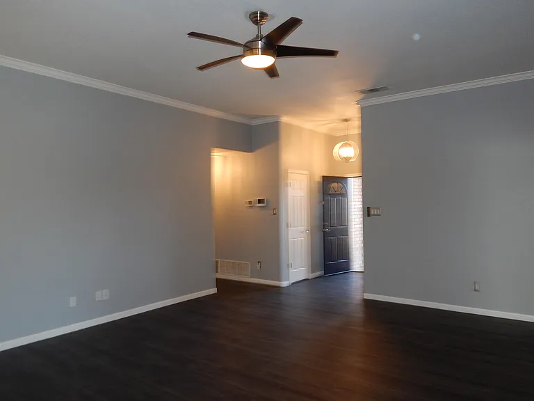 106 Cedar Ridge Dr — Photo 5