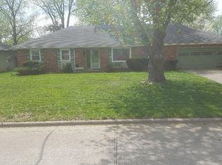 2437 S McCann Ave, Springfield, MO 65804