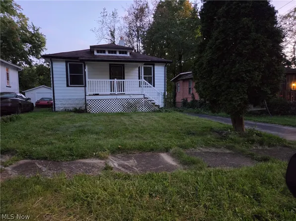 1647 Point View Ave, Youngstown, OH 44502