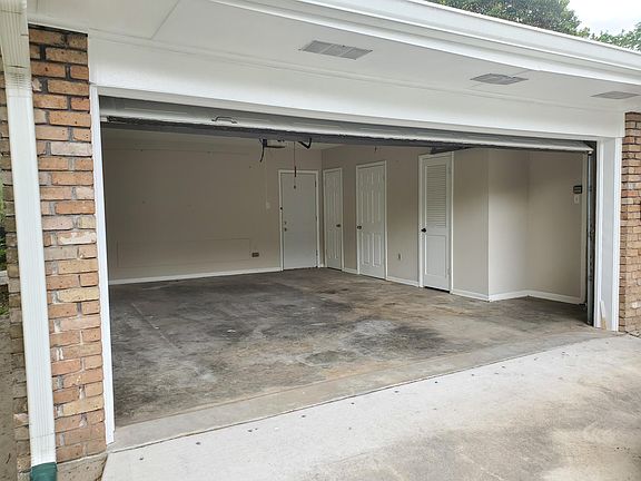 4th image of 3525 Clifford Dr