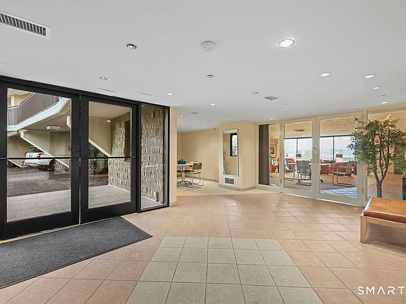 4th image of 100 Seaview Avenue #2J