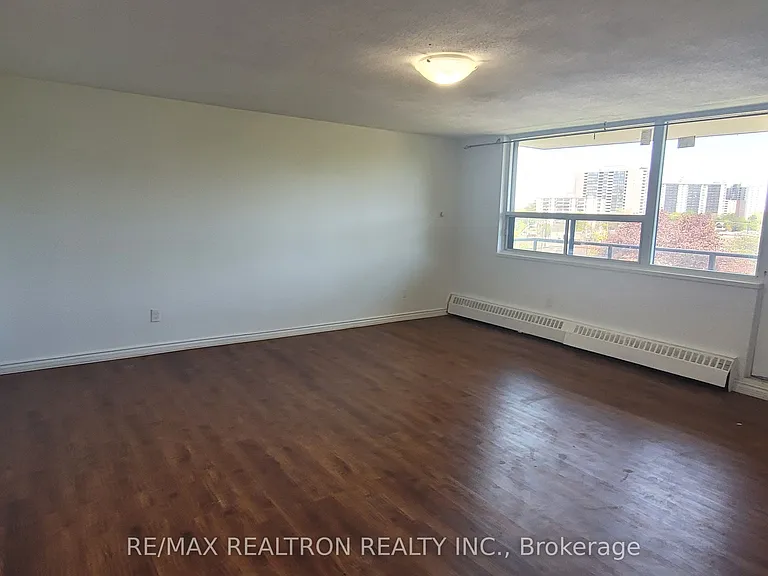 180 Markham Rd #504 — Photo 13