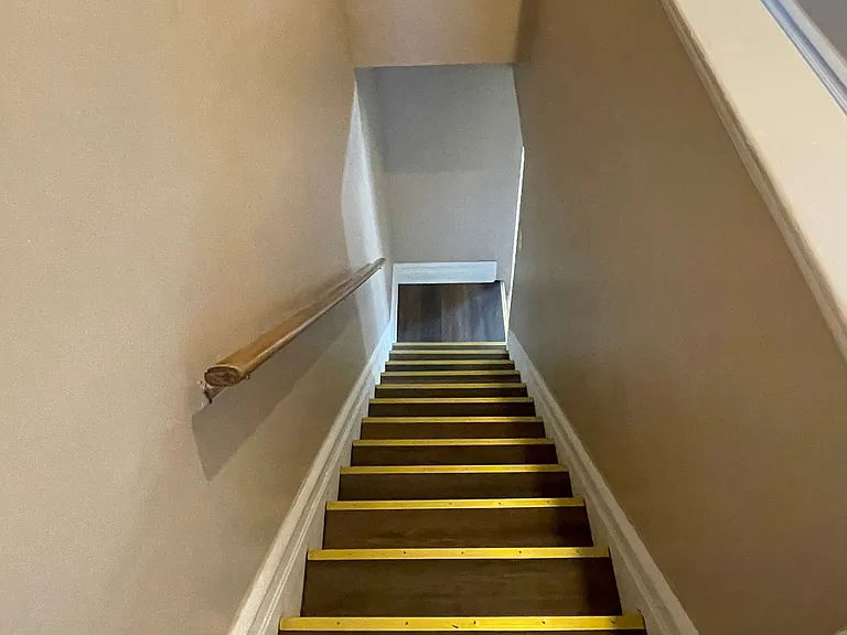 1610 W Walnut St #2 — Photo 8