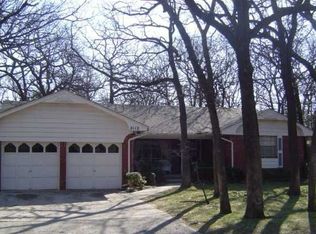 2112 N Alexander Ln, Bethany, OK 73008