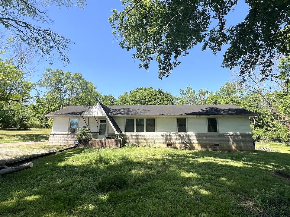 1st image of 827 Wren Rd