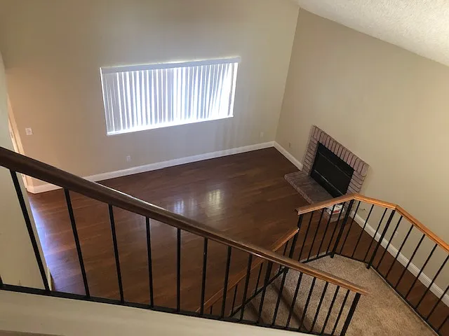 240 Sunhaven Dr — Photo 2