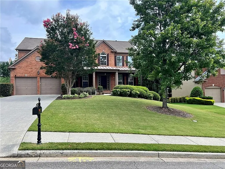 1695 Montcliff Dr — Photo 2