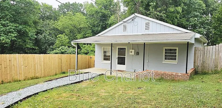 524 W Short St — Photo 1
