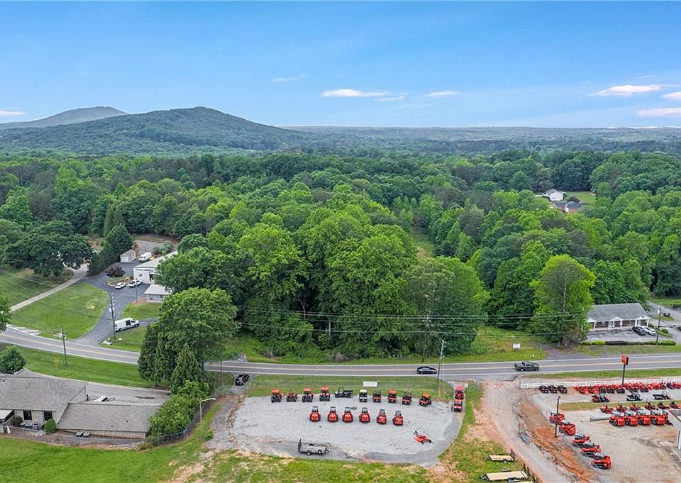 1st image of 2445 Dahlonega Hwy