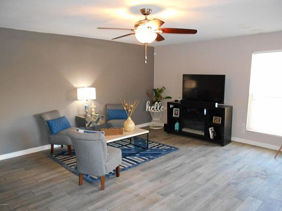 3rd image of 252 E Ponderosa Ln