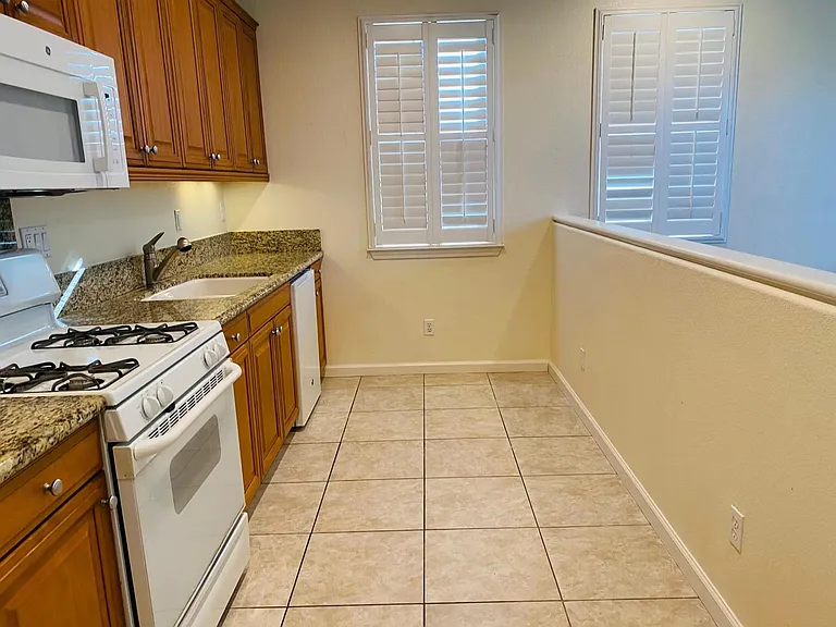 595 W Viento St — Photo 11