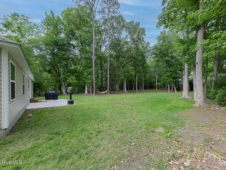 137 Wilburne Dr — Photo 38