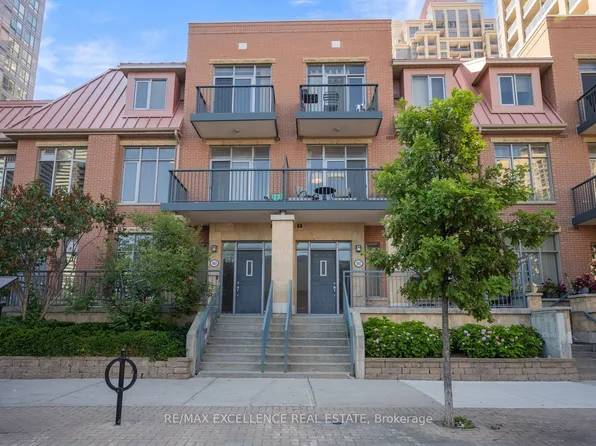 320 City Centre Dr #Gv202, Mississauga, ON L5B 4P8