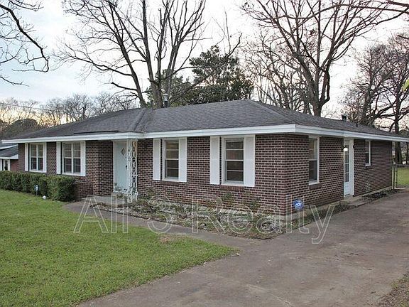 2nd image of 2410 Oxford Dr
