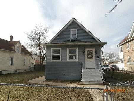 1st image of 122 N 15th Ave