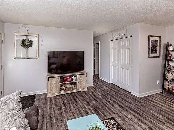 4th image of 106 Pheasant Dr