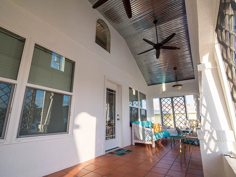 609 Lenox Ave — Photo 17