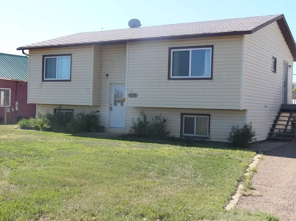 214 E Laundre Ave, Terry, MT 59349