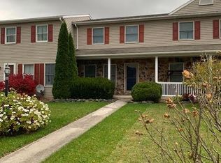 8 Homestead Dr, Gettysburg, PA 17325