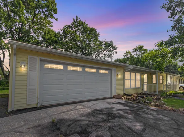 781 Governor Rd, Valparaiso, IN 46385