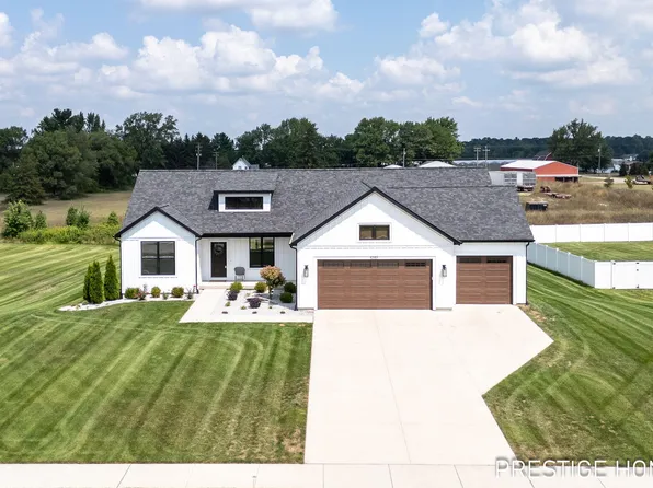 5351 Eagle Cove Dr, Hudsonville, MI 49426