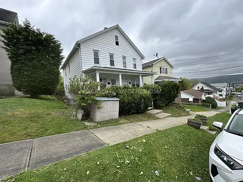 822 Orchard St Photo 1