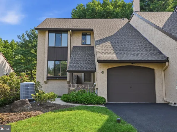 144 Golf Club Dr, Langhorne, PA 19047