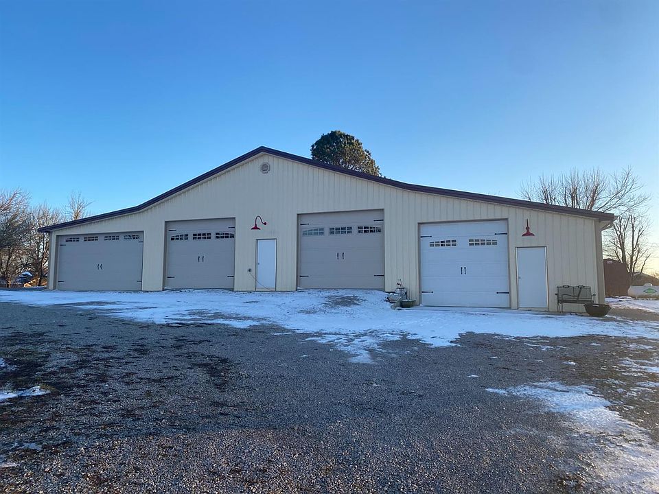 1st image of 709 Mule Shed Ln