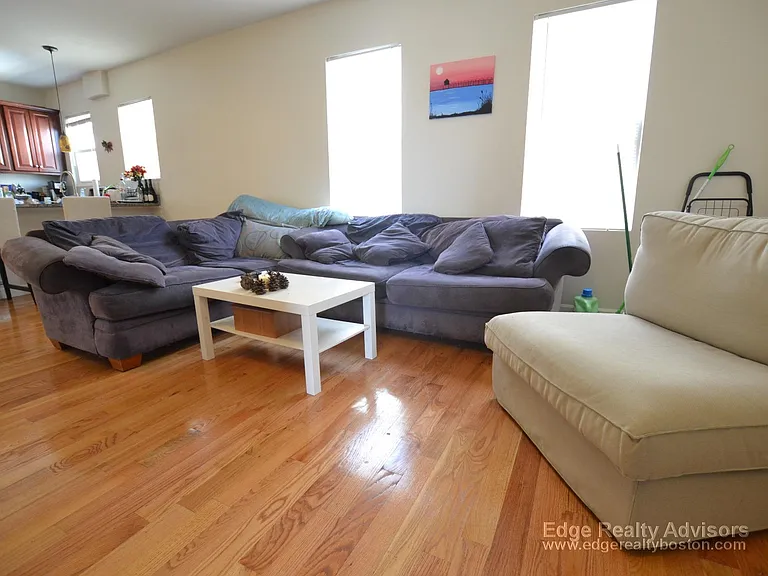 15 Litchfield St #2 — Photo 9
