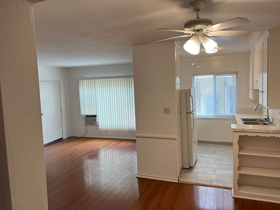 Kitchen, dining and living room
