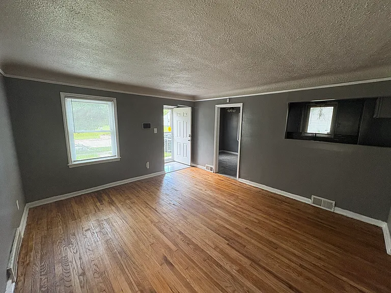 14359 Minock St — Photo 5