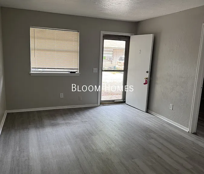 4708 N Central Rd #2 — Photo 8