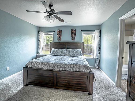 5th image of 7 Blythe Cir