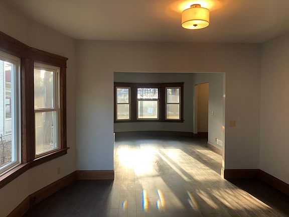 3rd image of 2631 Colfax Ave S