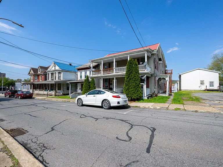 39-45 Catawissa Ave — Photo 8