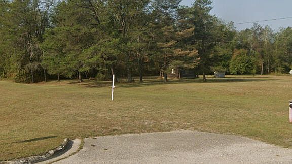 2nd image of 7860 S Grayling Rd