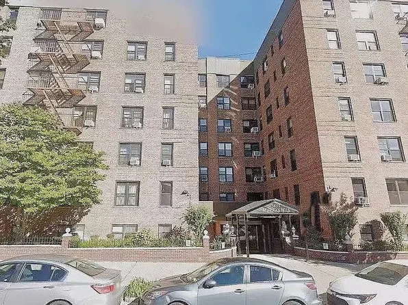 3815 149th St APT 1A, Flushing, NY 11354