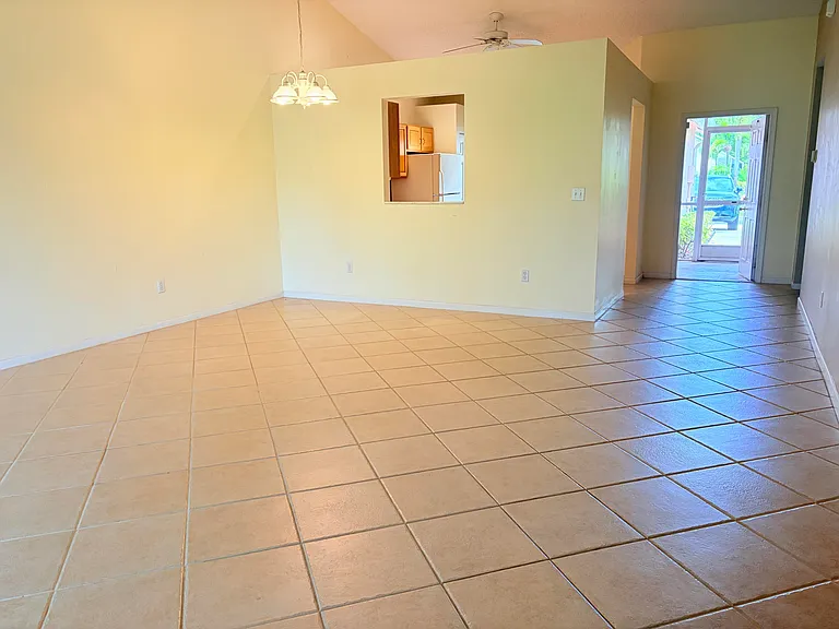 10632 Lake Shore Dr — Photo 5